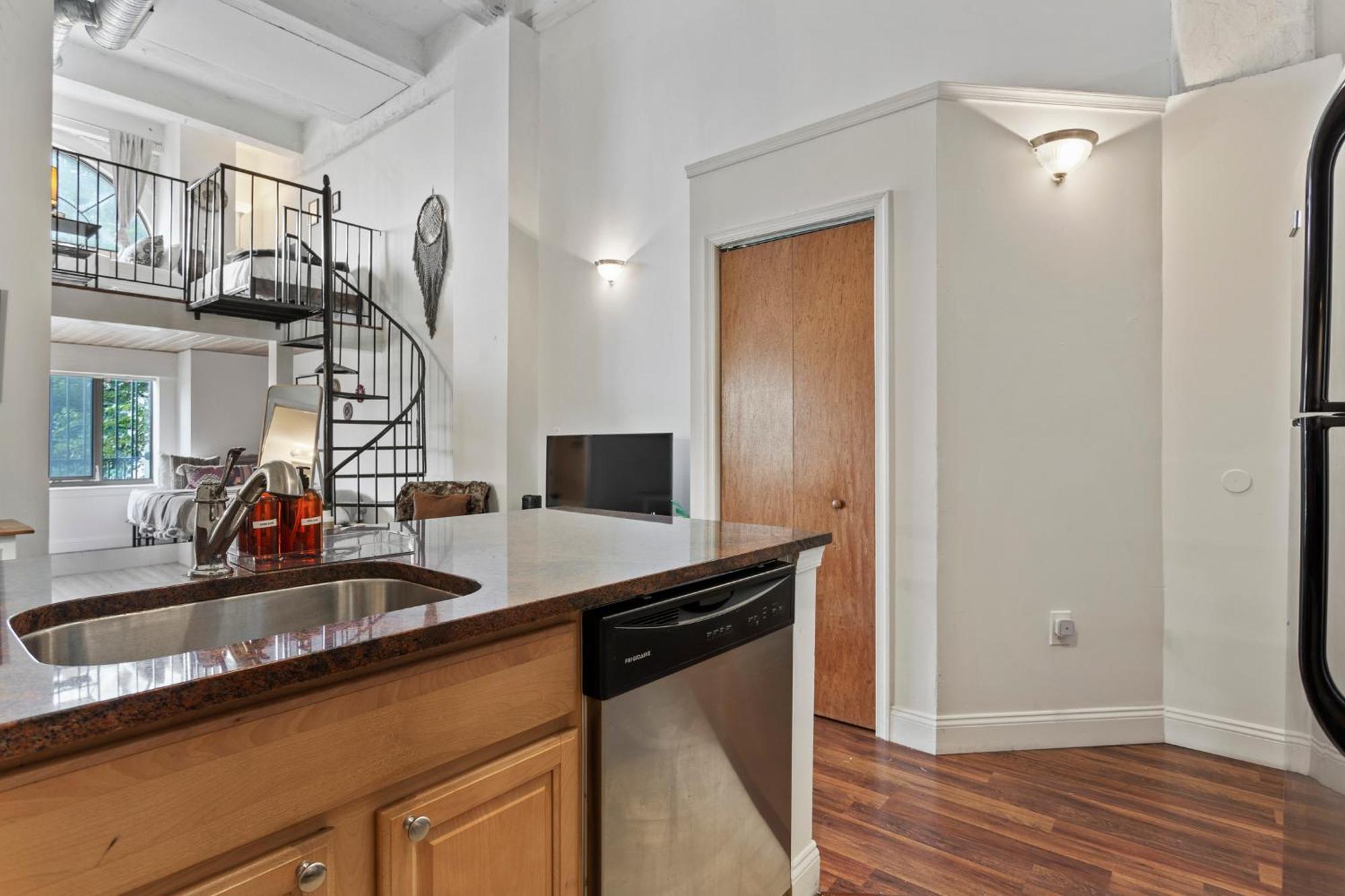 פילדלפיה Sleeps 4! 2Br, Gym, Free Parking, Close To Major Attractions מראה חיצוני תמונה