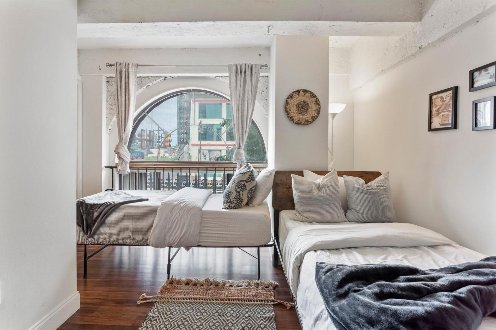 פילדלפיה Sleeps 4! 2Br, Gym, Free Parking, Close To Major Attractions מראה חיצוני תמונה